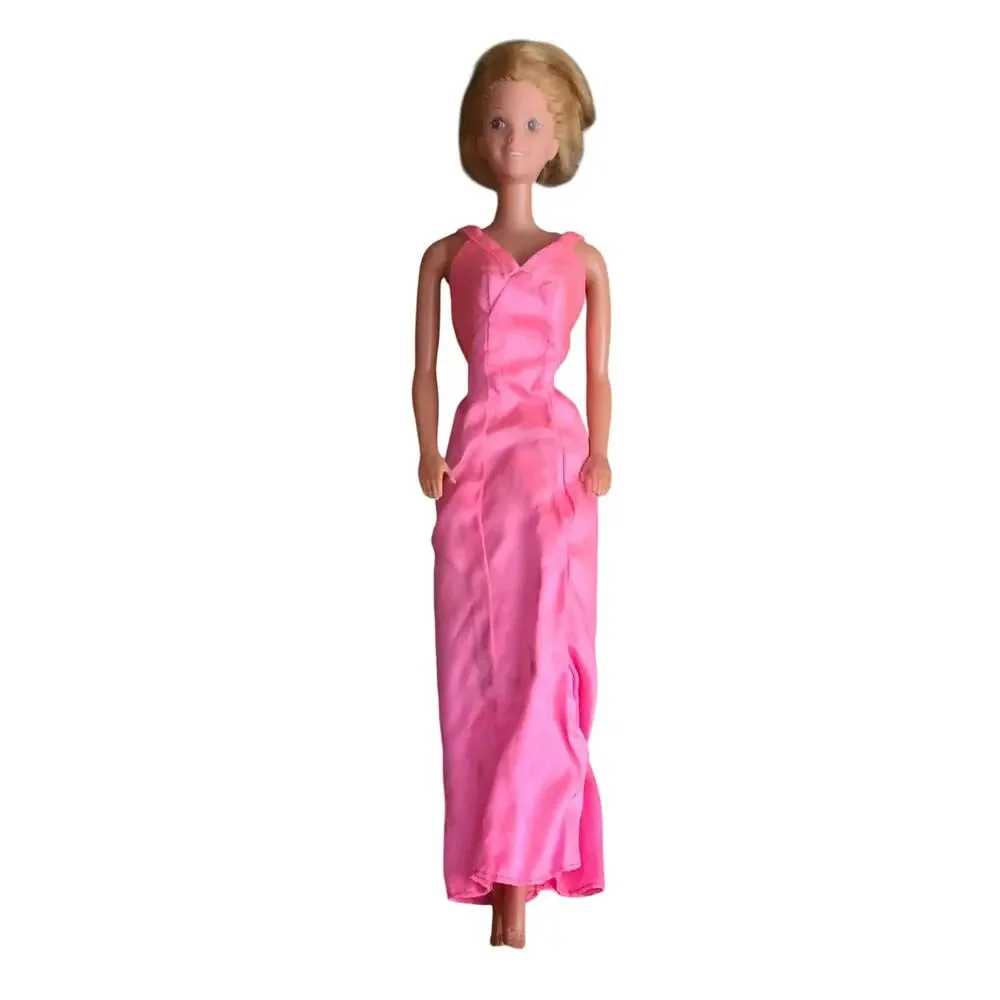 Vintage Barbie short hair pint dress 1966
